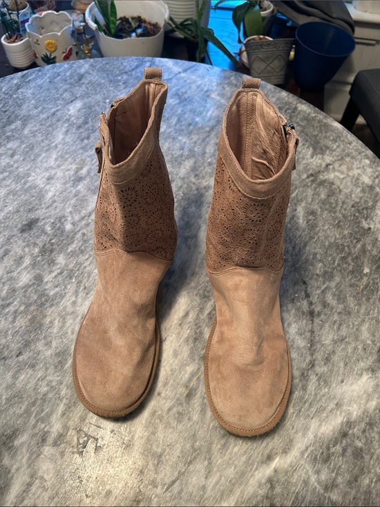 UGG Shoes - UGG Women's Tan Suede Ankle Booties with Laser-Cut Detail